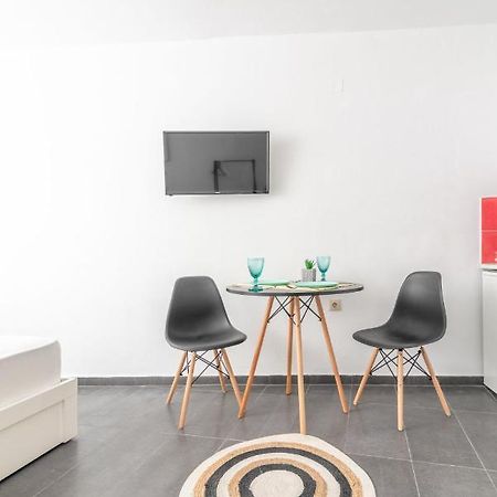 Modern Studio Near Downtown Heraklion  ภายนอก รูปภาพ